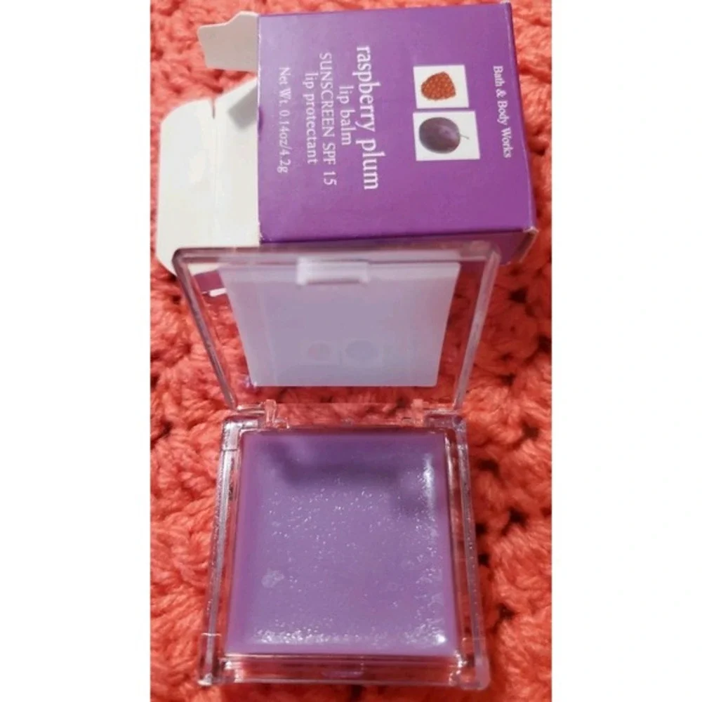 Bath & Body Works Rasberry‎ Plum SPF 15 Lip Balm